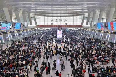 長三角鐵路春節(jié)假期客流量創(chuàng)新高，同比增長近三成